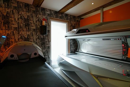 Solarium in einer eigenen Kabine